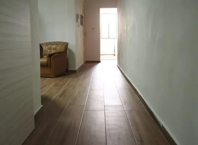 Contemporary Centre Apartamento